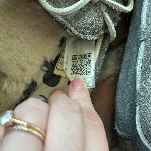 UGG Grey Leather Ryder Slippers Elephant Liner Size 3 - Picture 6 of 7